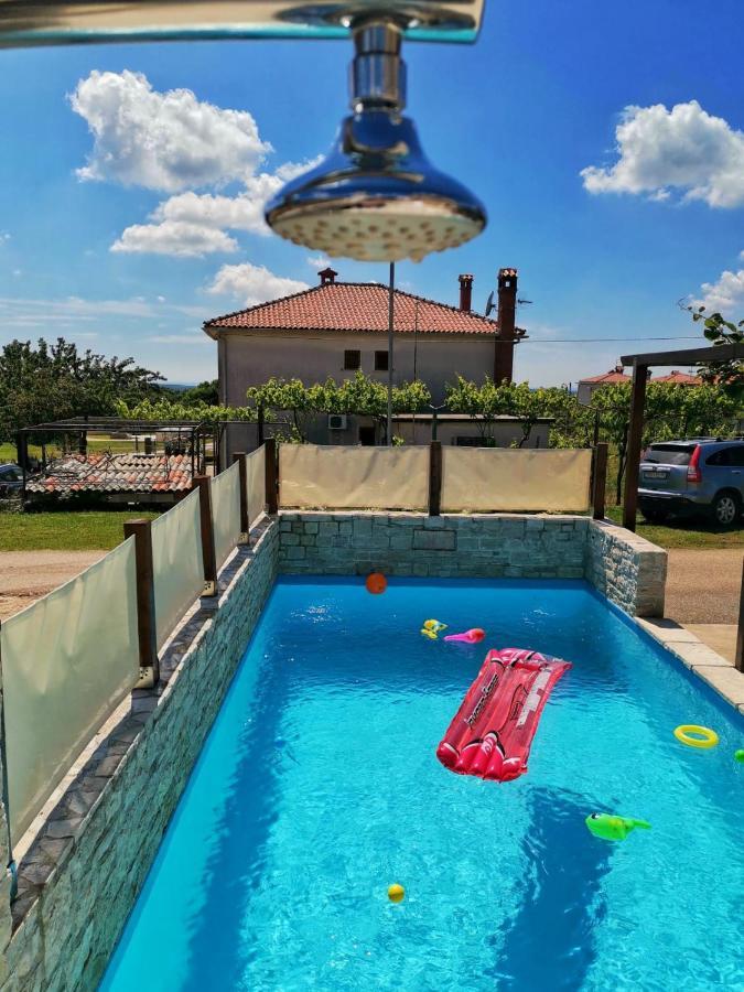 Luxury Apartment Alba With Pool Kanfanar Esterno foto