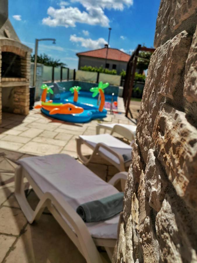 Luxury Apartment Alba With Pool Kanfanar Esterno foto