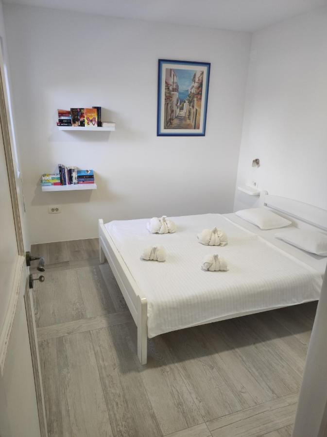 Luxury Apartment Alba With Pool Kanfanar Esterno foto
