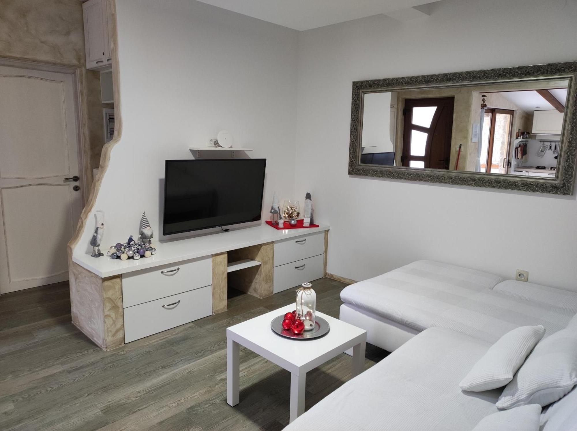 Luxury Apartment Alba With Pool Kanfanar Esterno foto