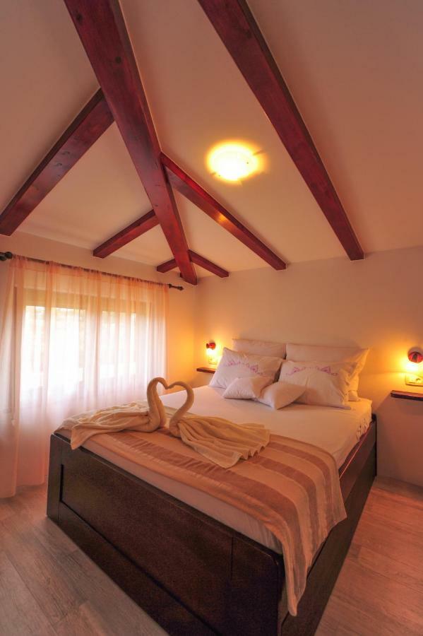 Luxury Apartment Alba With Pool Kanfanar Esterno foto